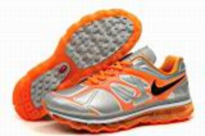 NIKE AIR MAX 2012-5